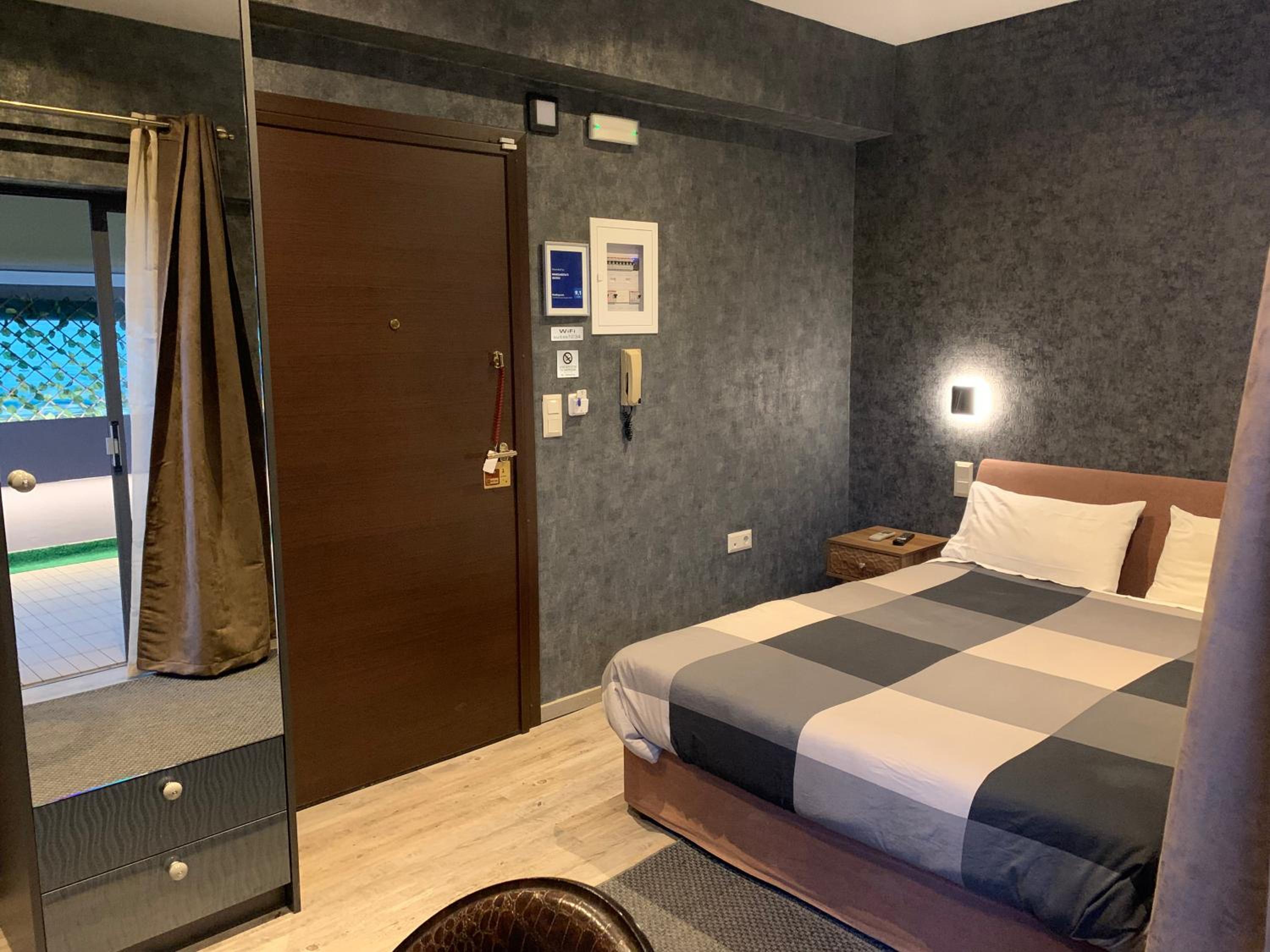 hotel room