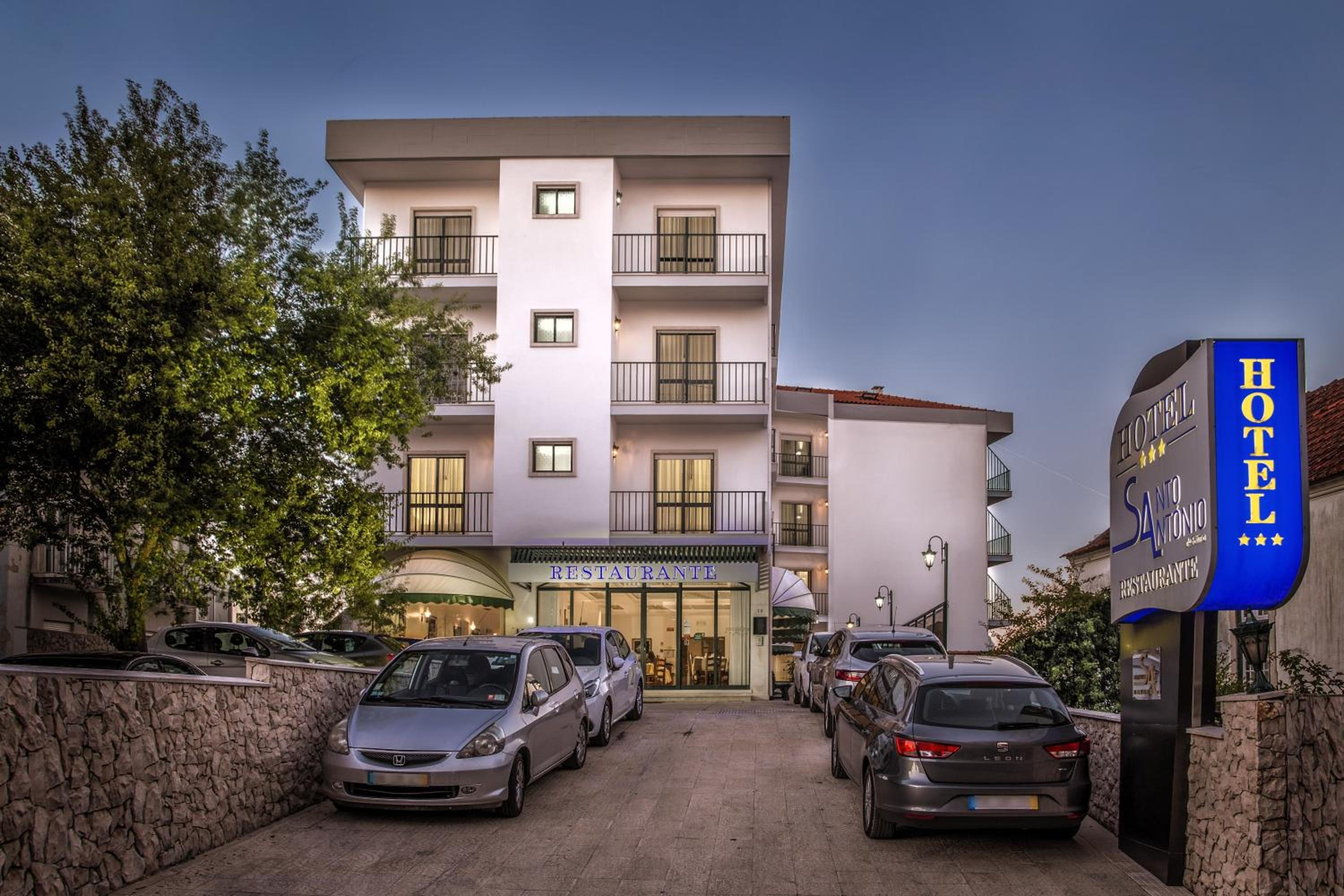 Hotel Santo António de Fátima - Image 1