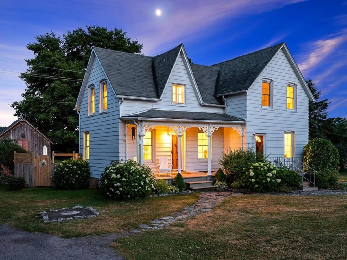 The Gem - Beautiful farmhouse with hot tub