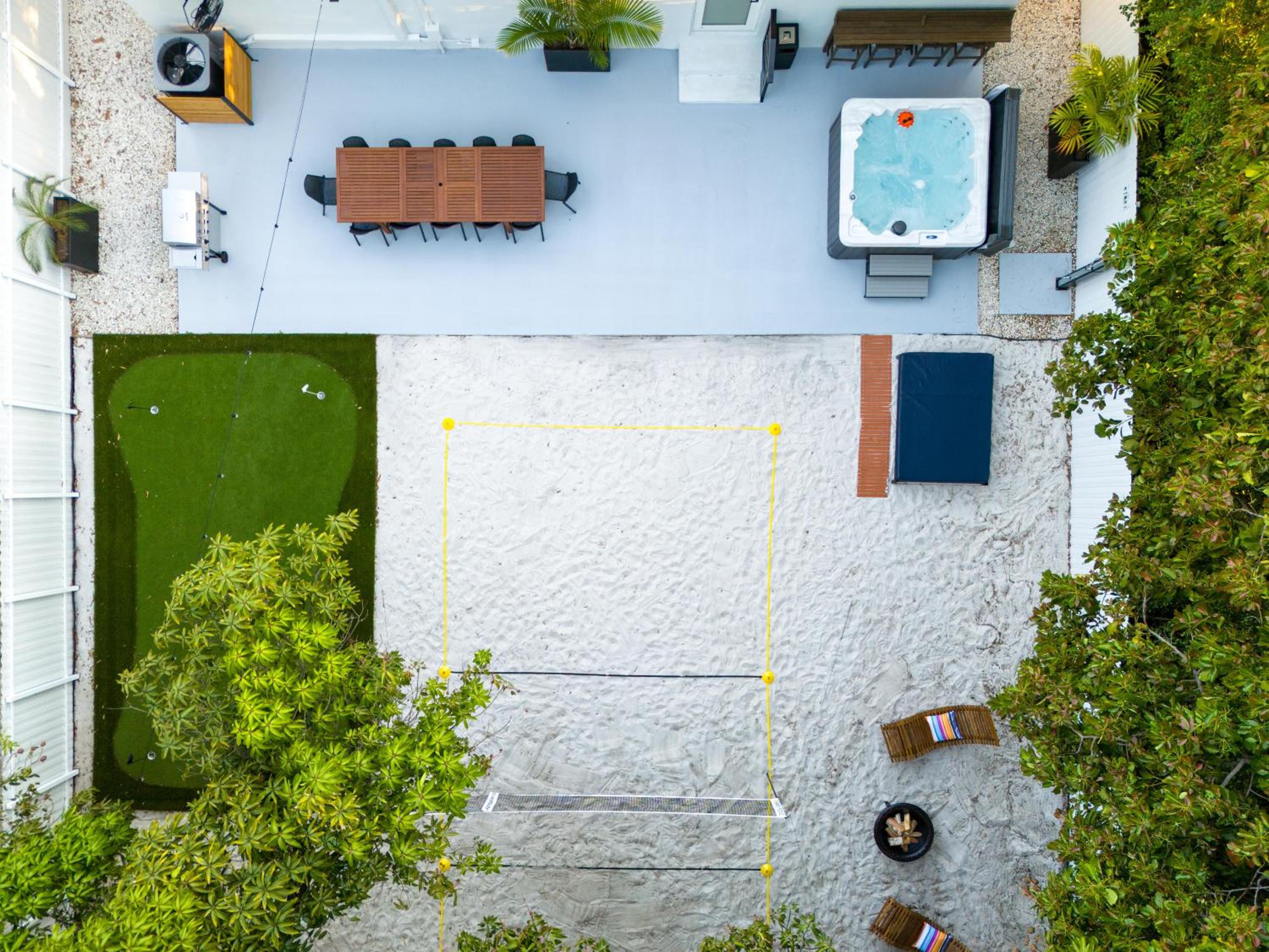 5BR HotTubPoolTableMiniGolf 7 min to Wynwood