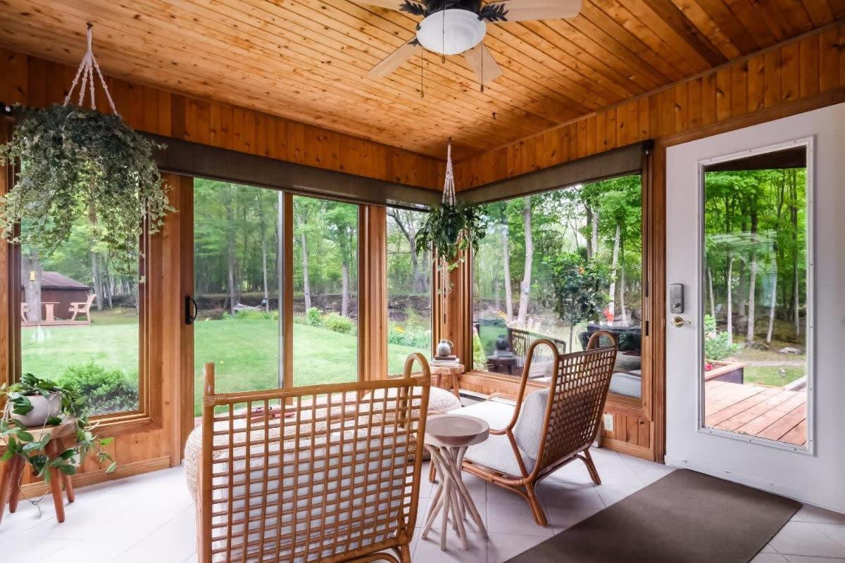 Xanadu - Zen waterfront retreat on Upper Rideau