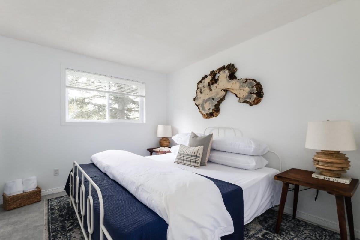 Xanadu - Zen waterfront retreat on Upper Rideau