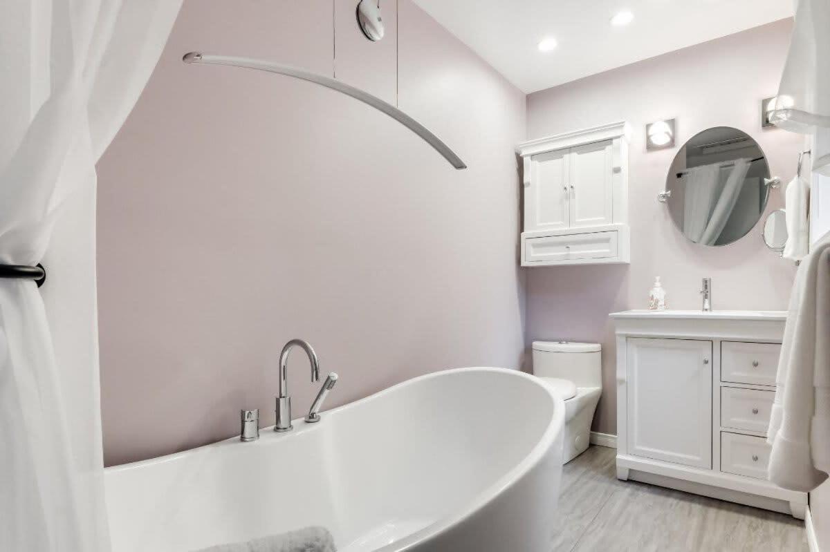 Xanadu - Zen waterfront retreat on Upper Rideau
