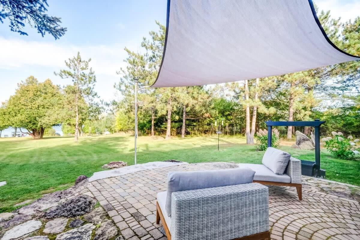 Xanadu - Zen waterfront retreat on Upper Rideau
