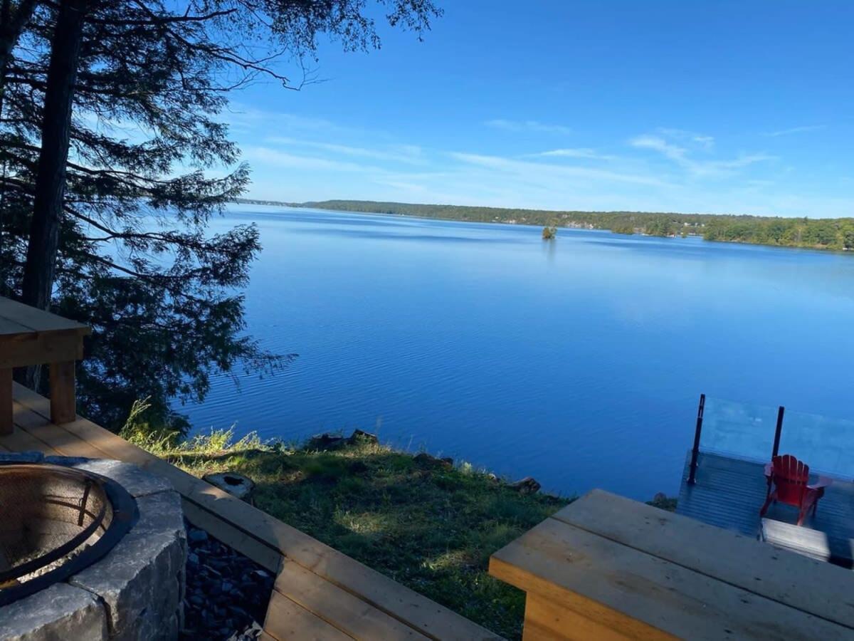 Waterfront open concept dream cottage with hot tub