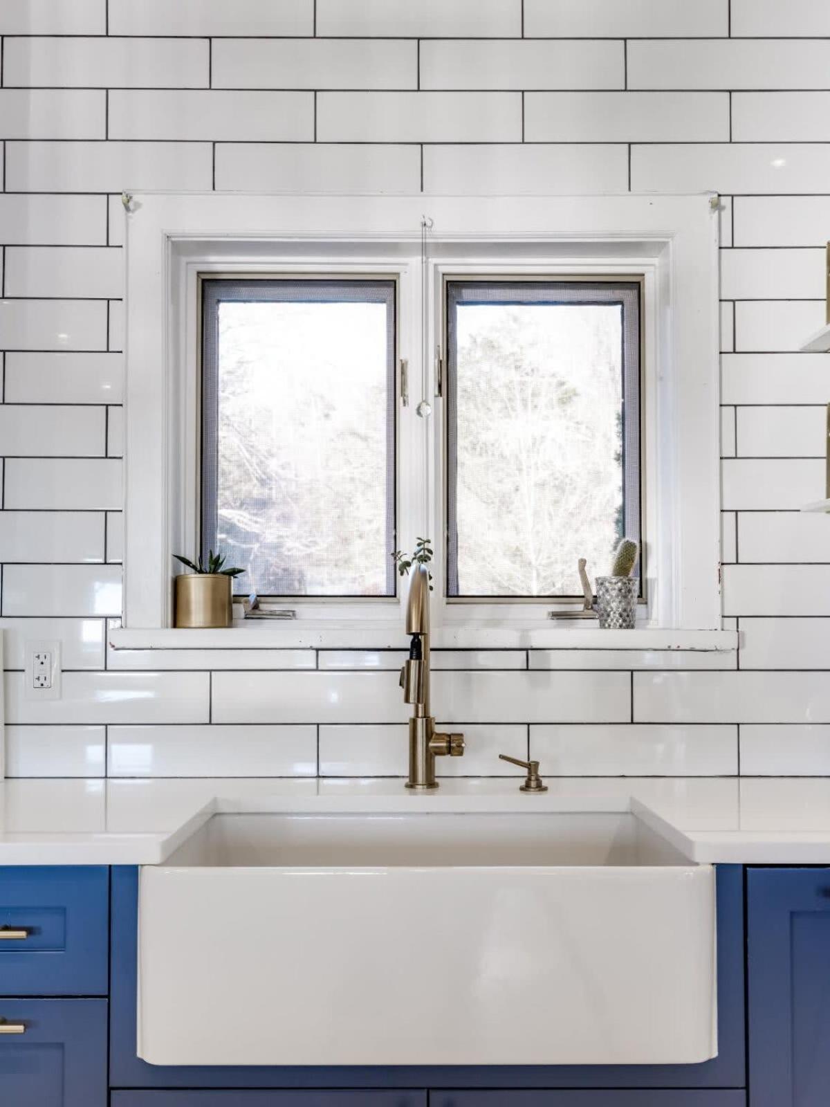Cozy family waterfront retreat recently renovated