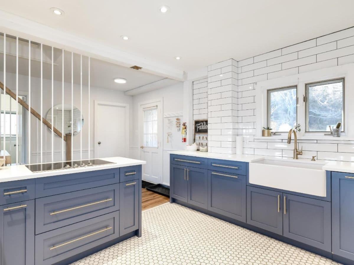 Cozy family waterfront retreat recently renovated