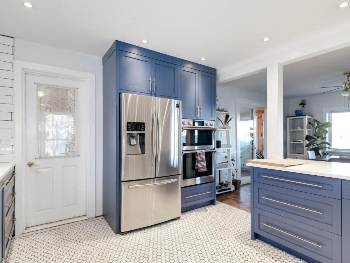 Cozy family waterfront retreat recently renovated