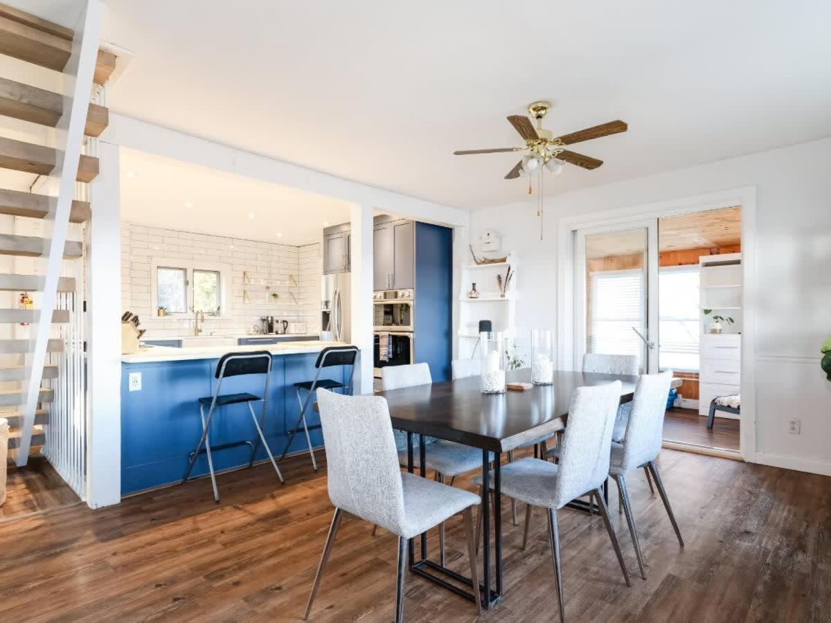 Cozy family waterfront retreat recently renovated