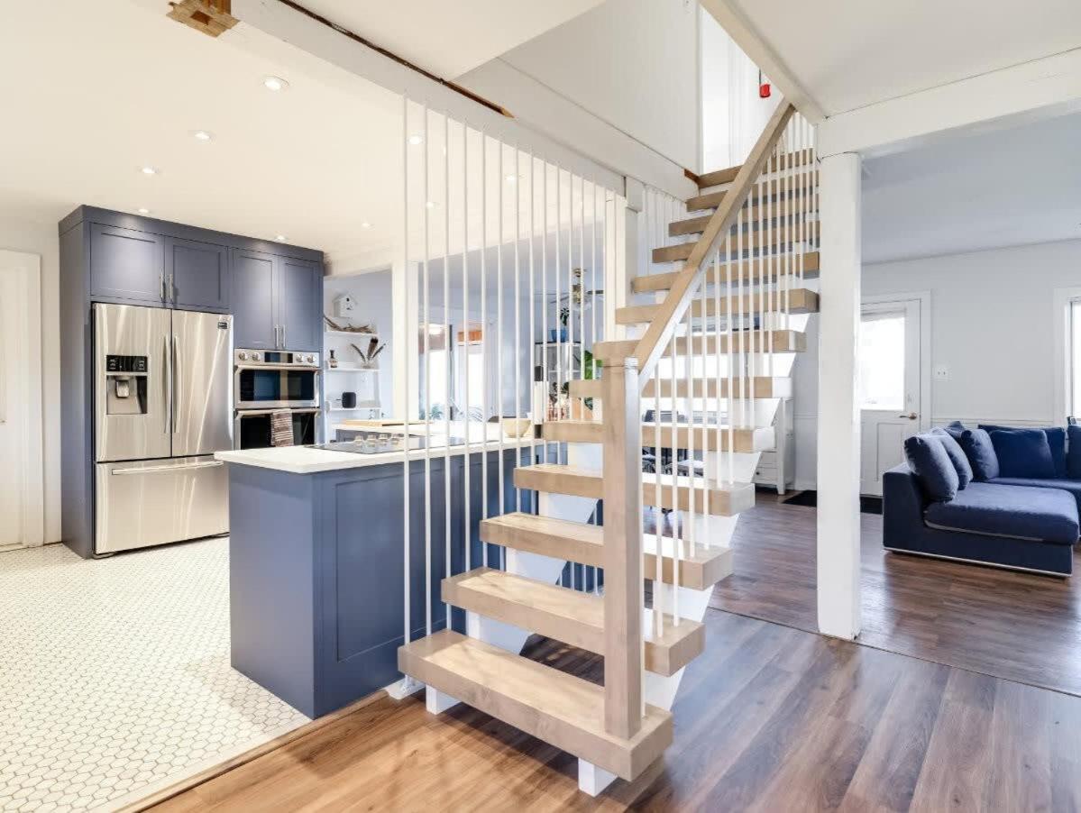 Cozy family waterfront retreat recently renovated