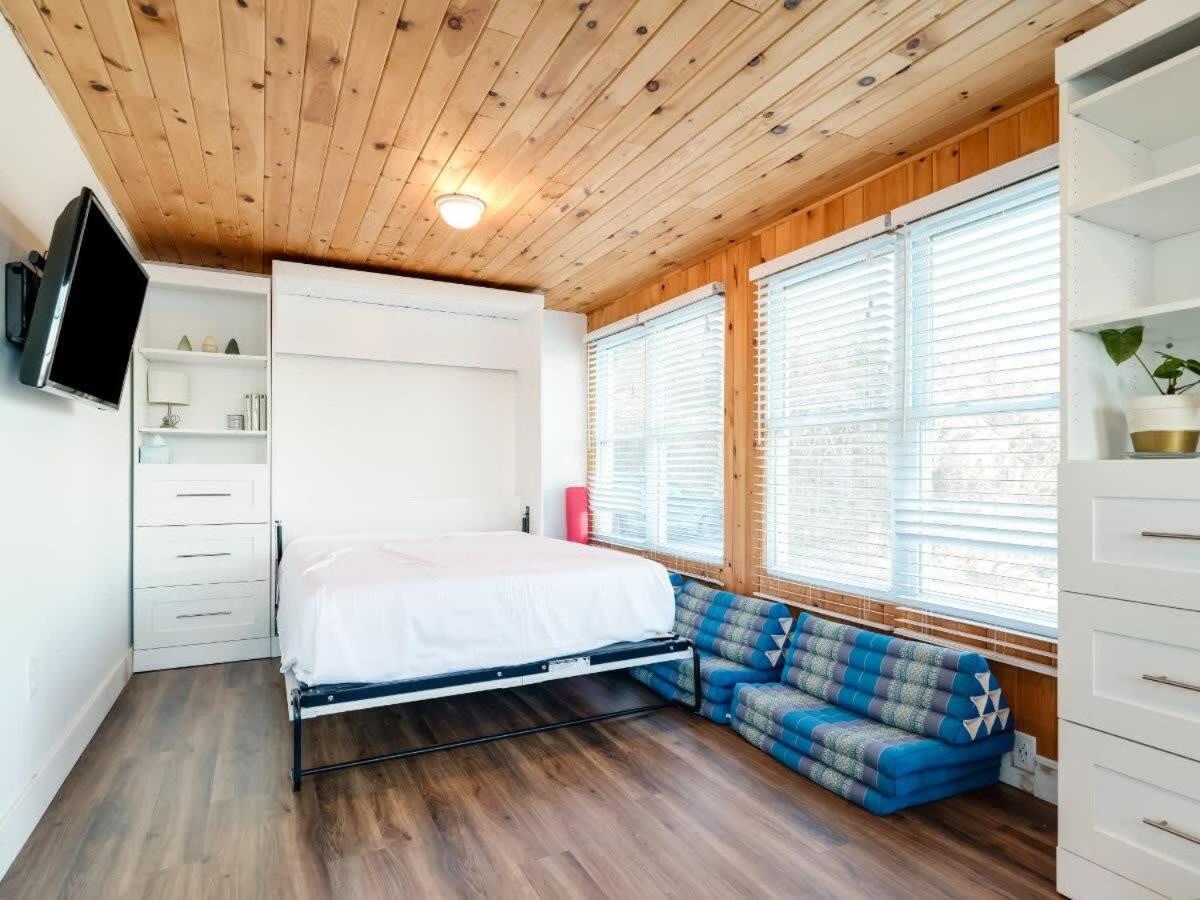 Cozy family waterfront retreat recently renovated