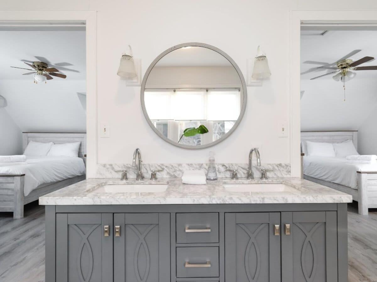 Cozy family waterfront retreat recently renovated