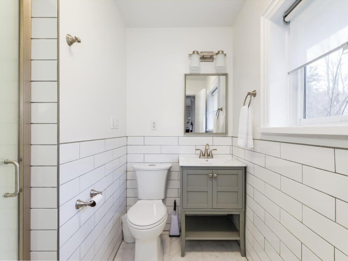Cozy family waterfront retreat recently renovated