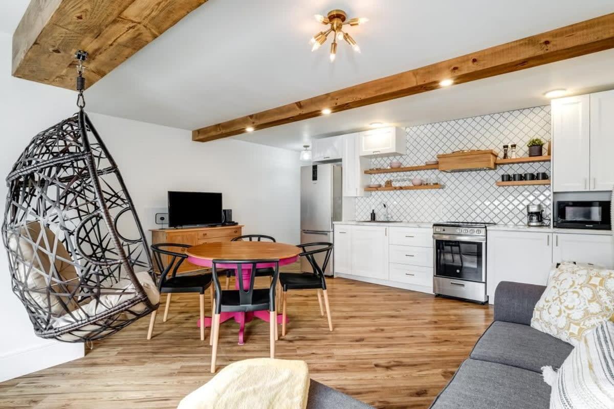 Birch & Ivy Suites at Portage House in Picton