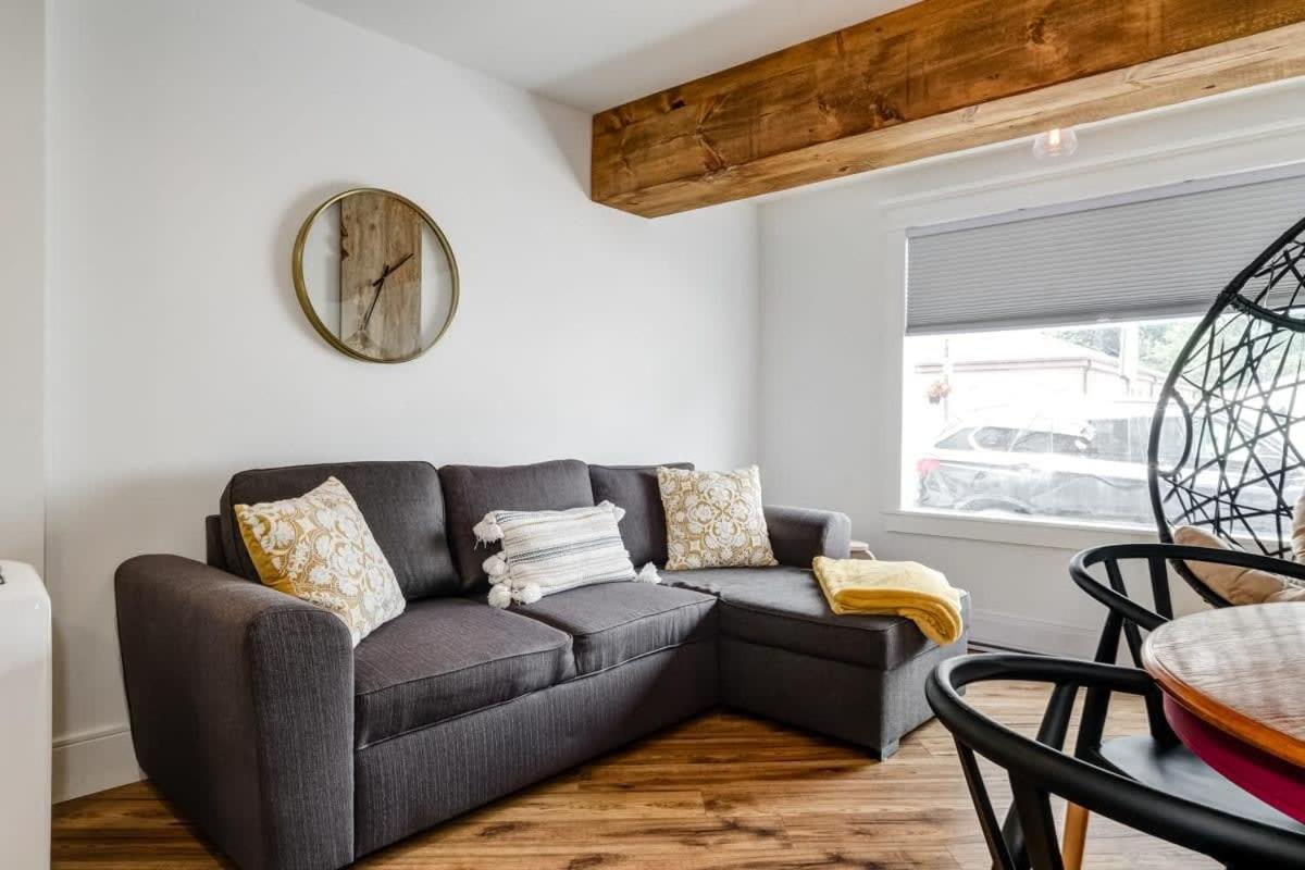 Birch & Ivy Suites at Portage House in Picton