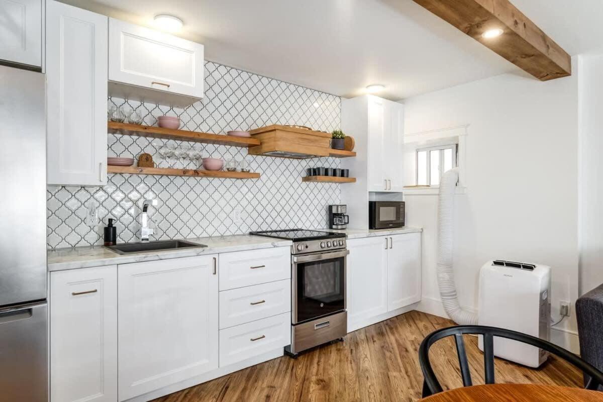 Birch & Ivy Suites at Portage House in Picton
