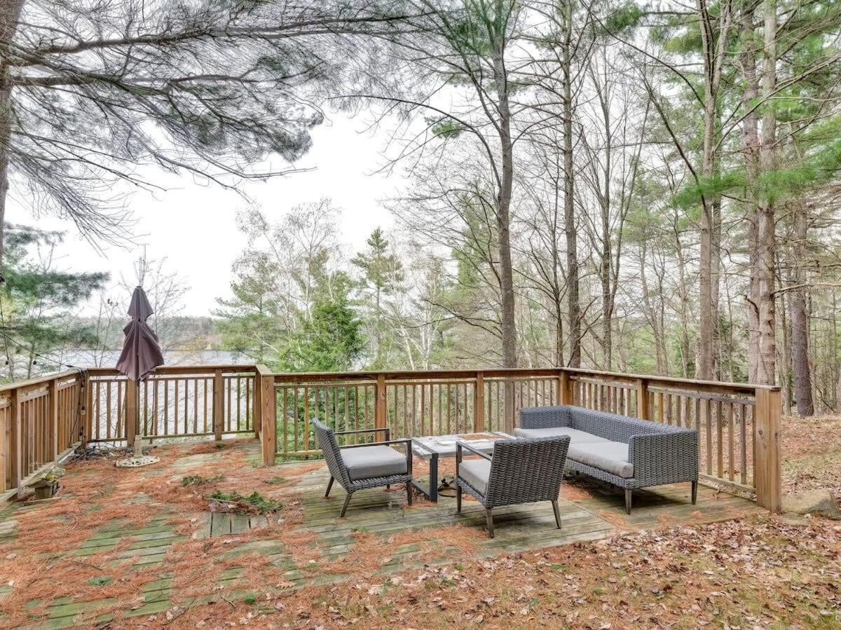 Secluded and beautiful wooded waterfront retreat