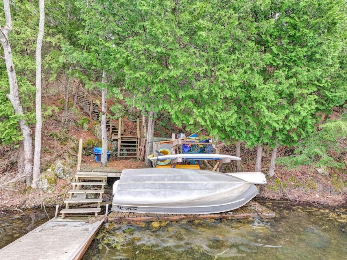 Secluded and beautiful wooded waterfront retreat