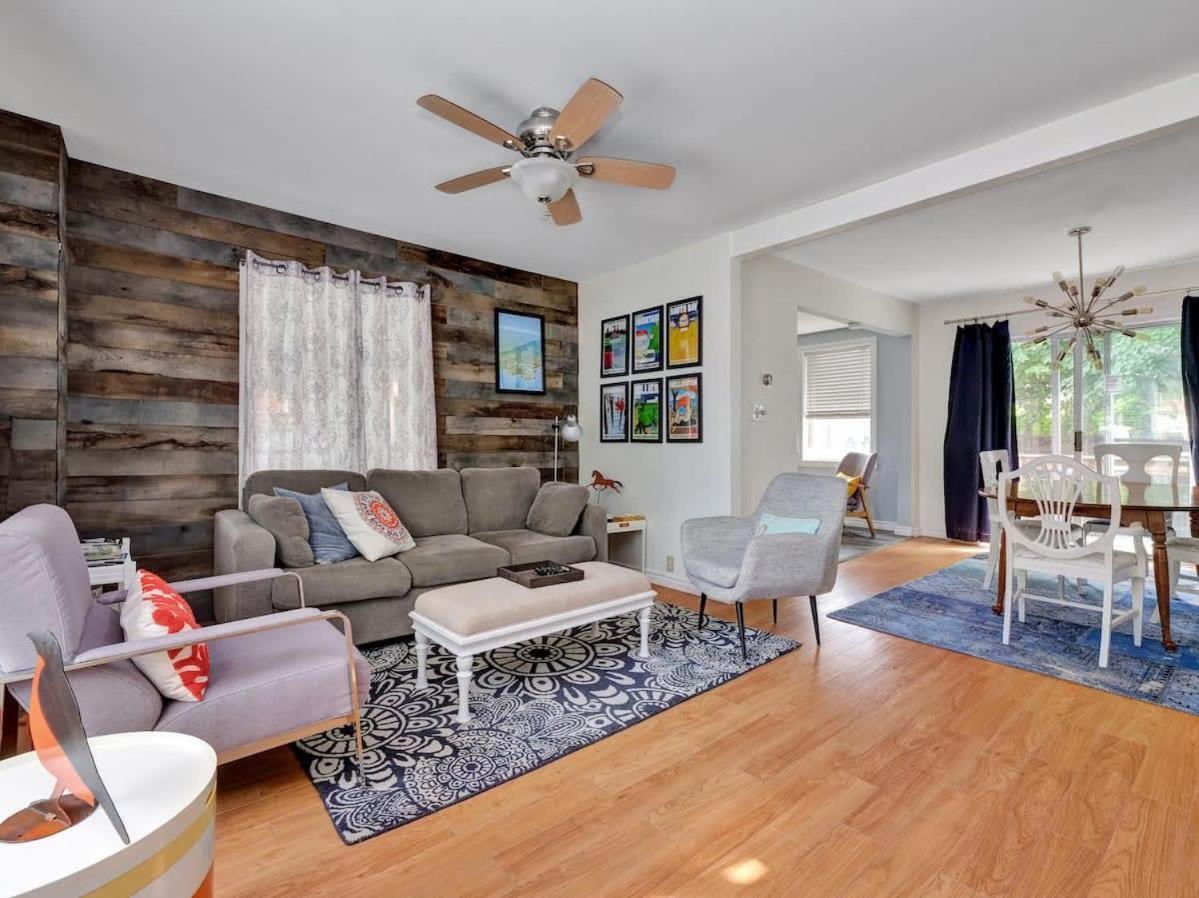 Cobalt Cottage: Picton House with Sandbanks Pass