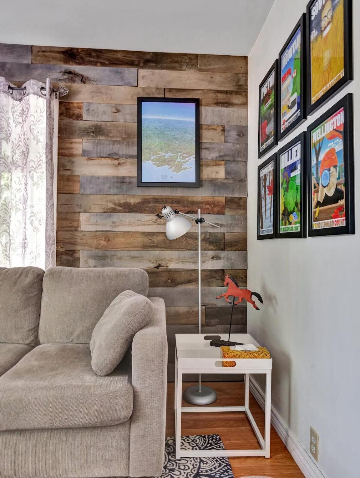 Cobalt Cottage: Picton House with Sandbanks Pass