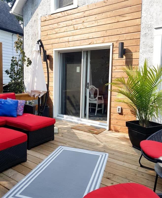 Cobalt Cottage: Picton House with Sandbanks Pass