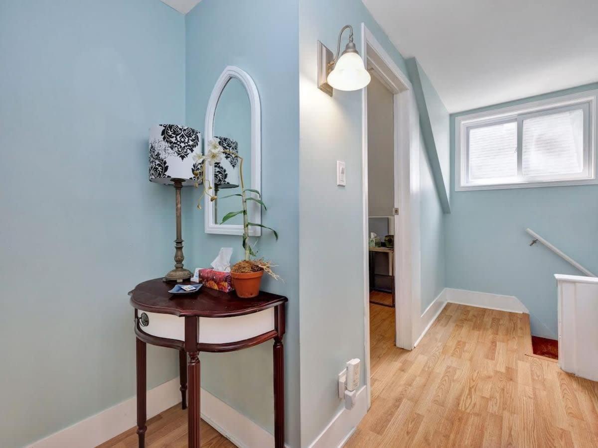 Cobalt Cottage: Picton House with Sandbanks Pass