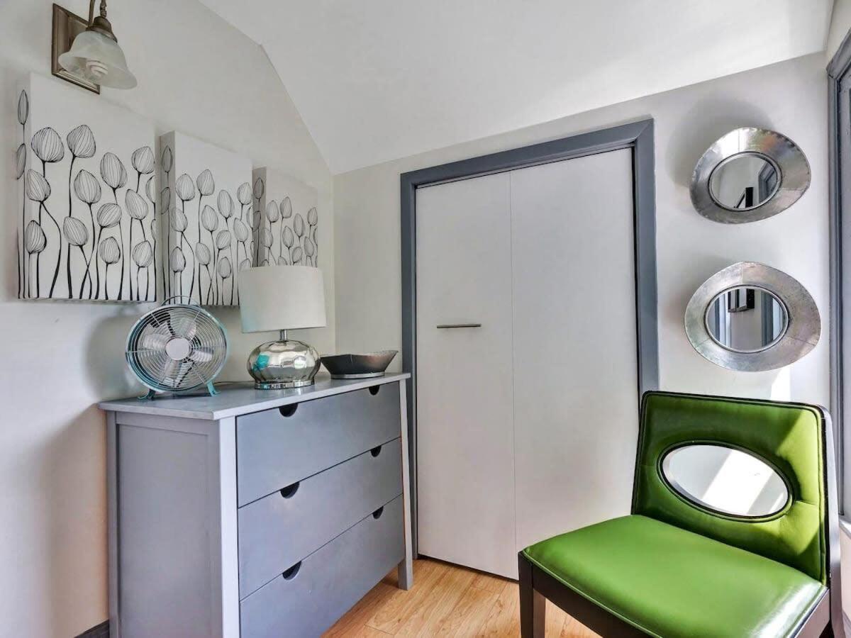 Cobalt Cottage: Picton House with Sandbanks Pass