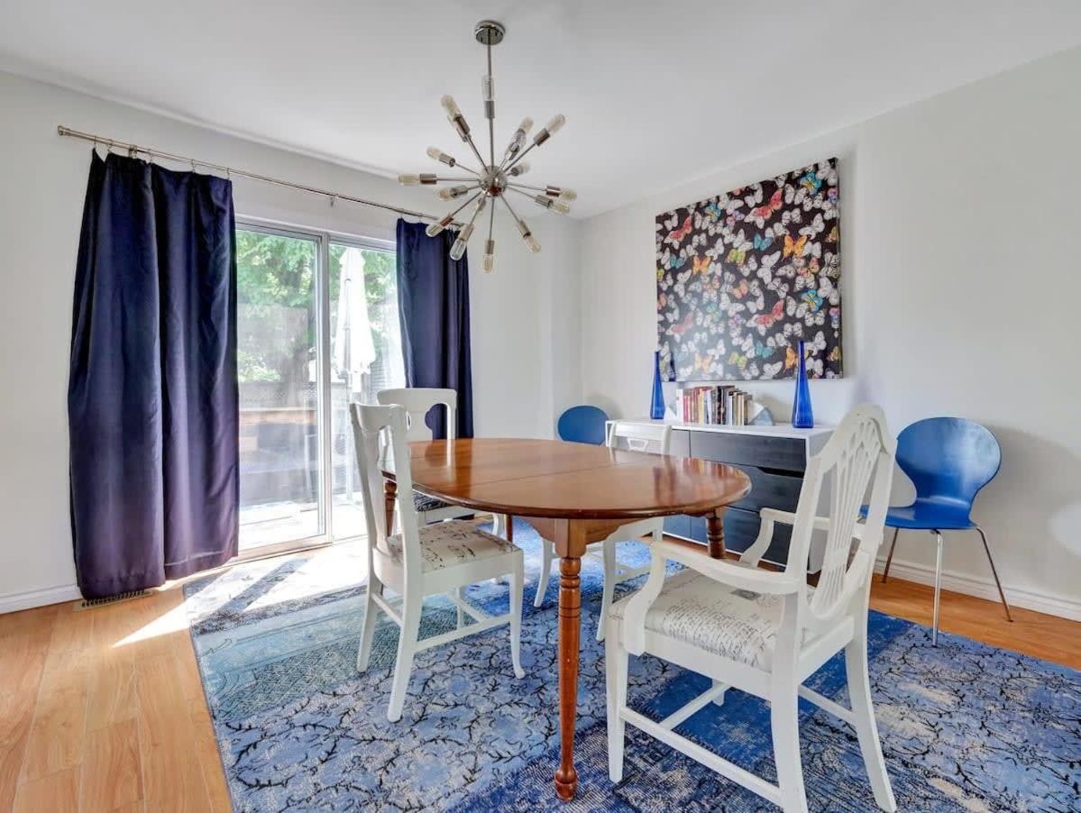Cobalt Cottage: Picton House with Sandbanks Pass