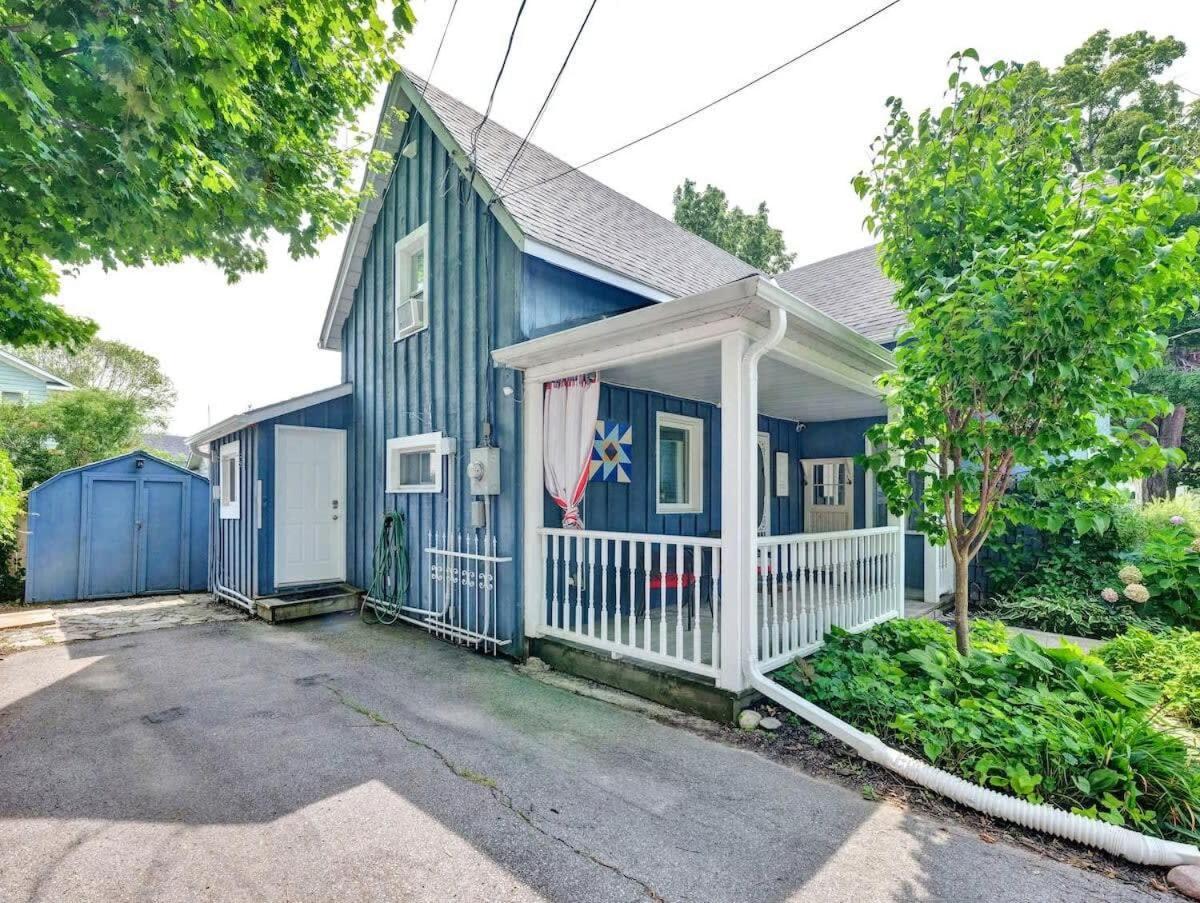 Cobalt Cottage: Picton House with Sandbanks Pass