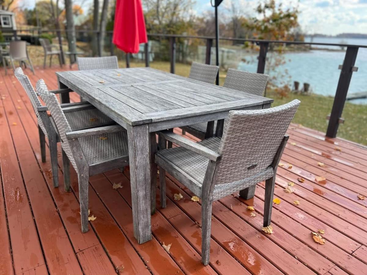 Happiness Haven: Waterfront PEC House