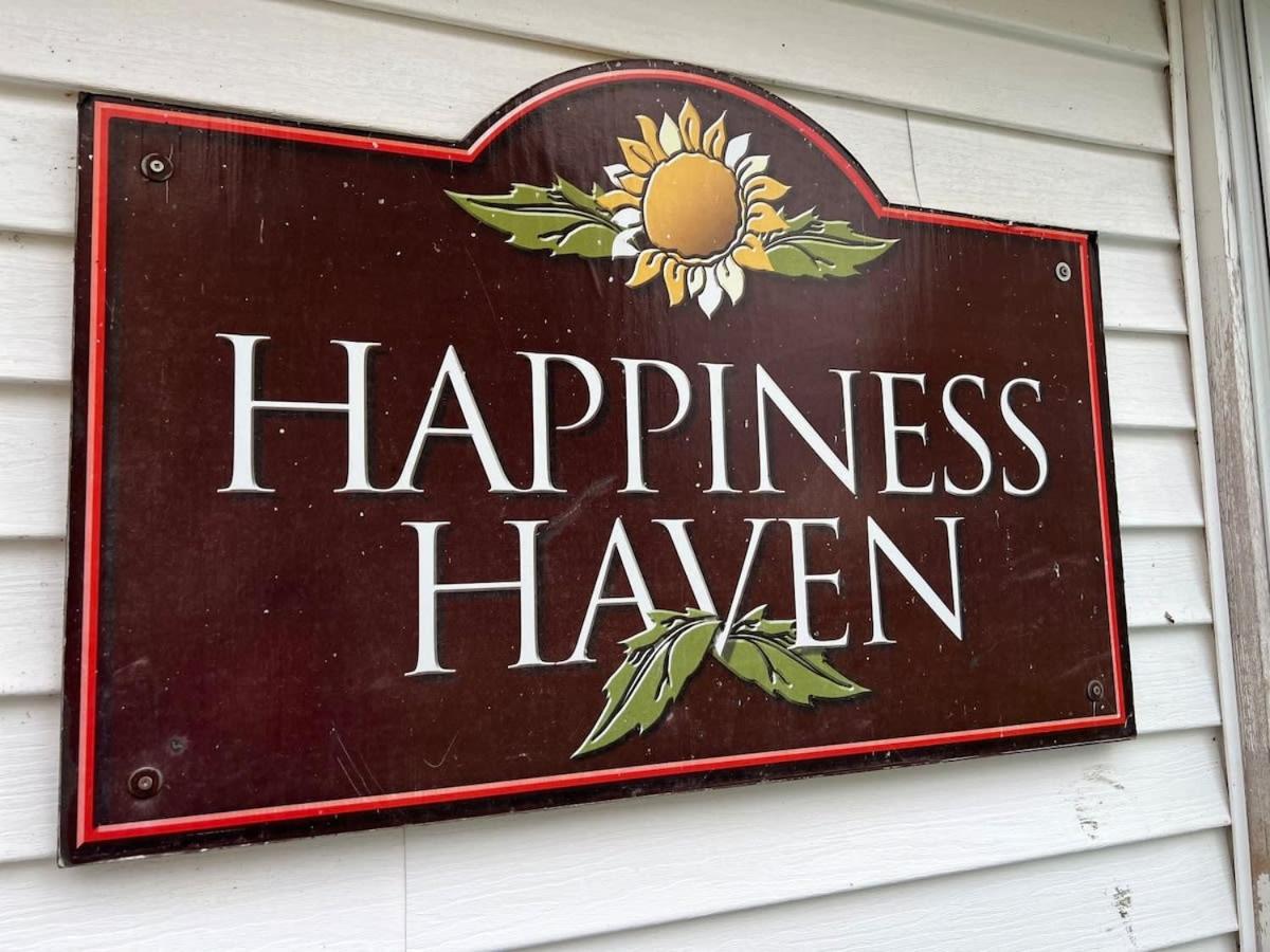 Happiness Haven: Waterfront PEC House