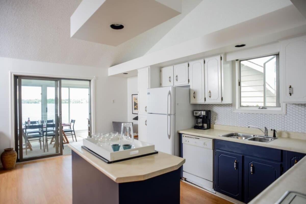 The Verne: Beautiful Waterfront Escape by Picton
