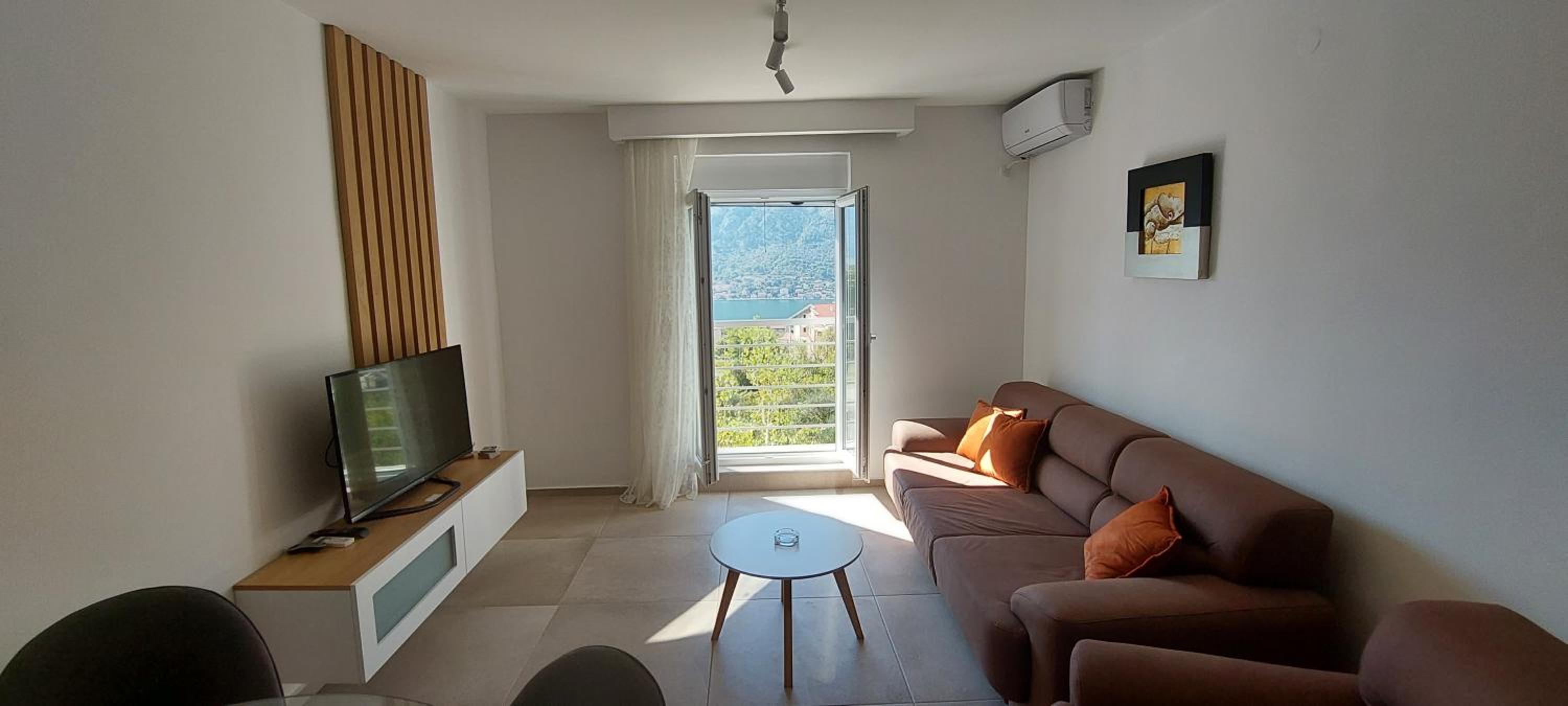 Biserni Apartman 1 view 3
