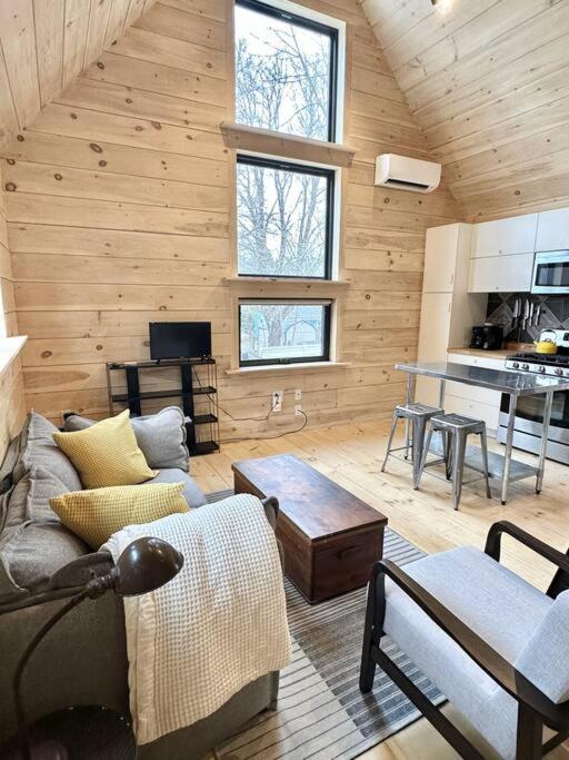 Cozy Studio in the Heart of Bar Harbor [Sea Smoke] view 3