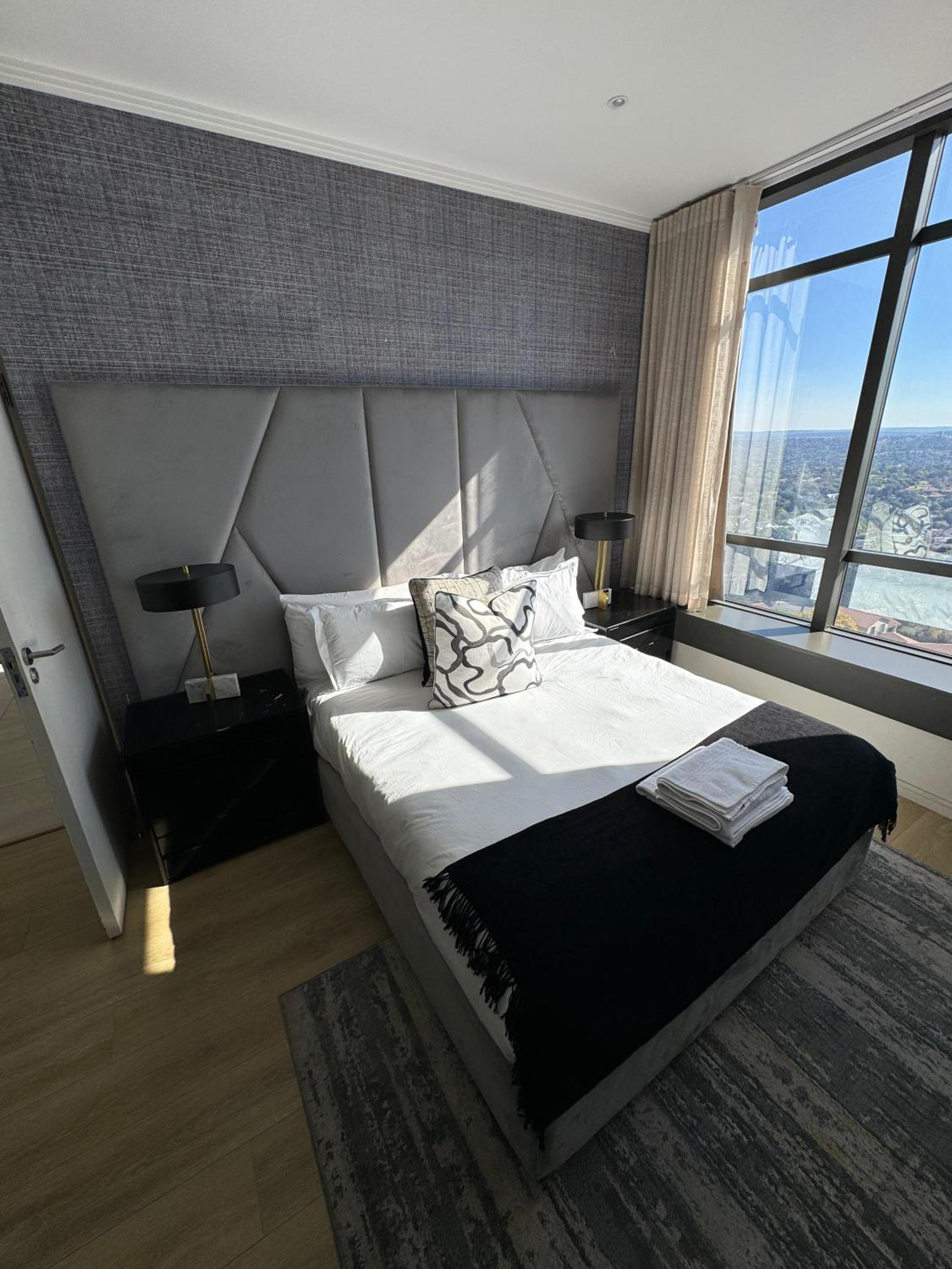 BLUE SKY APARTMENTS