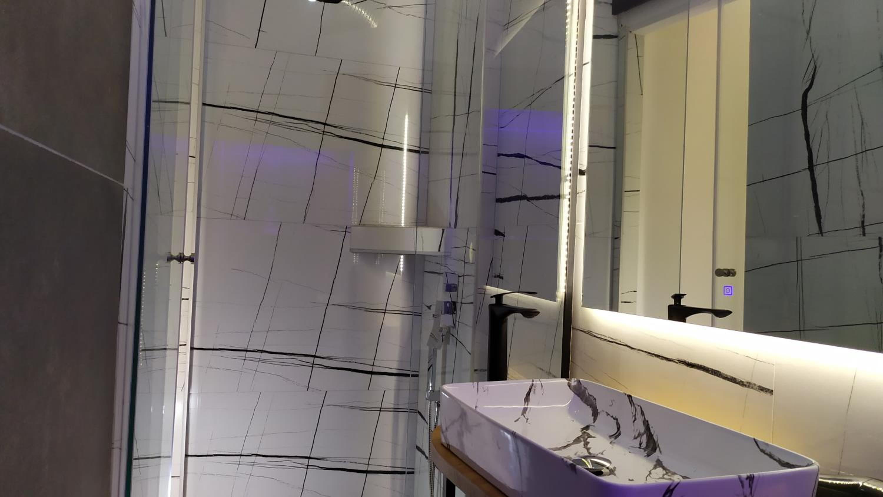 Beautiful modern studio in Bllok