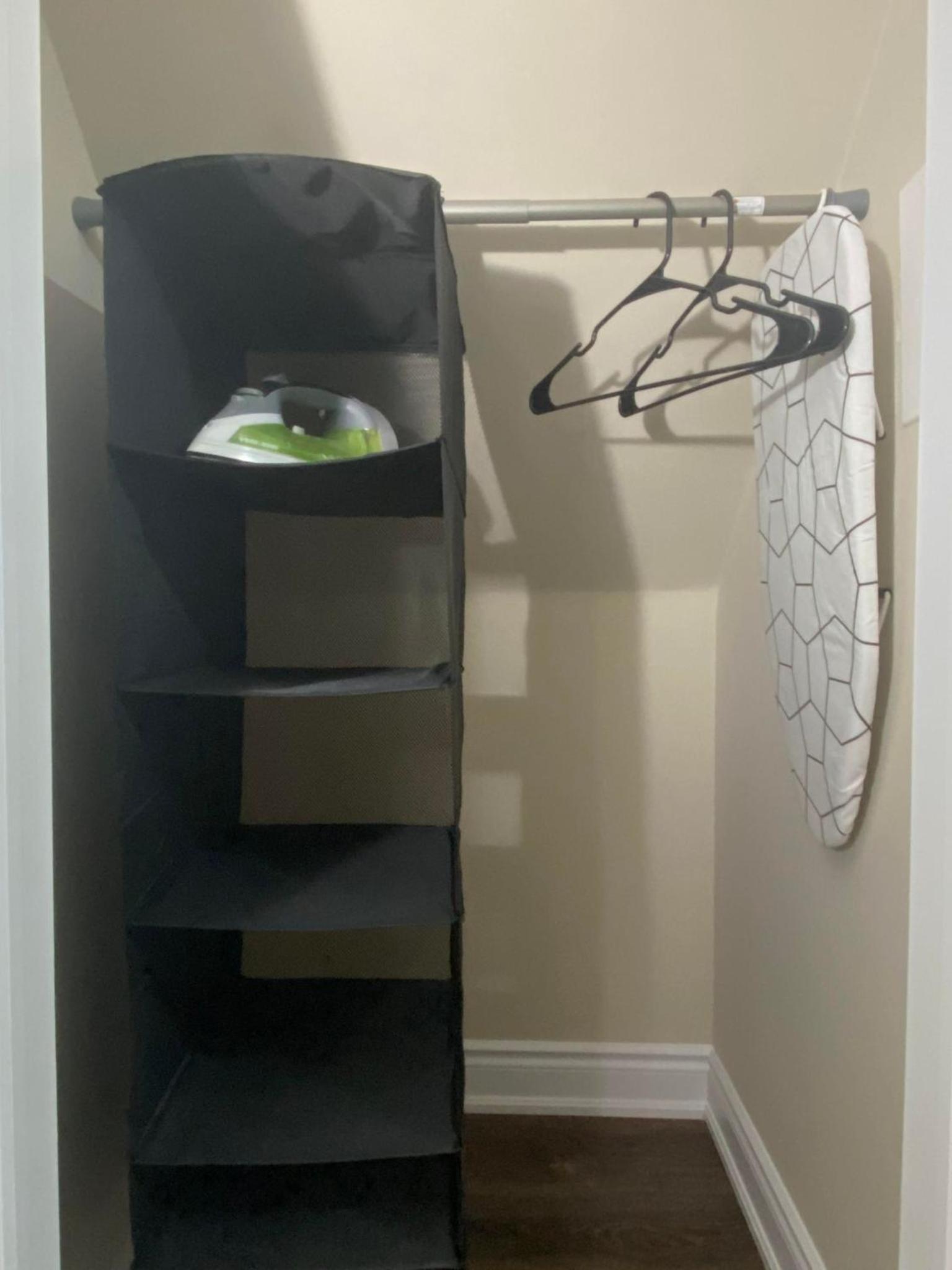 Relaxing 3 Bedroom Basement Stay