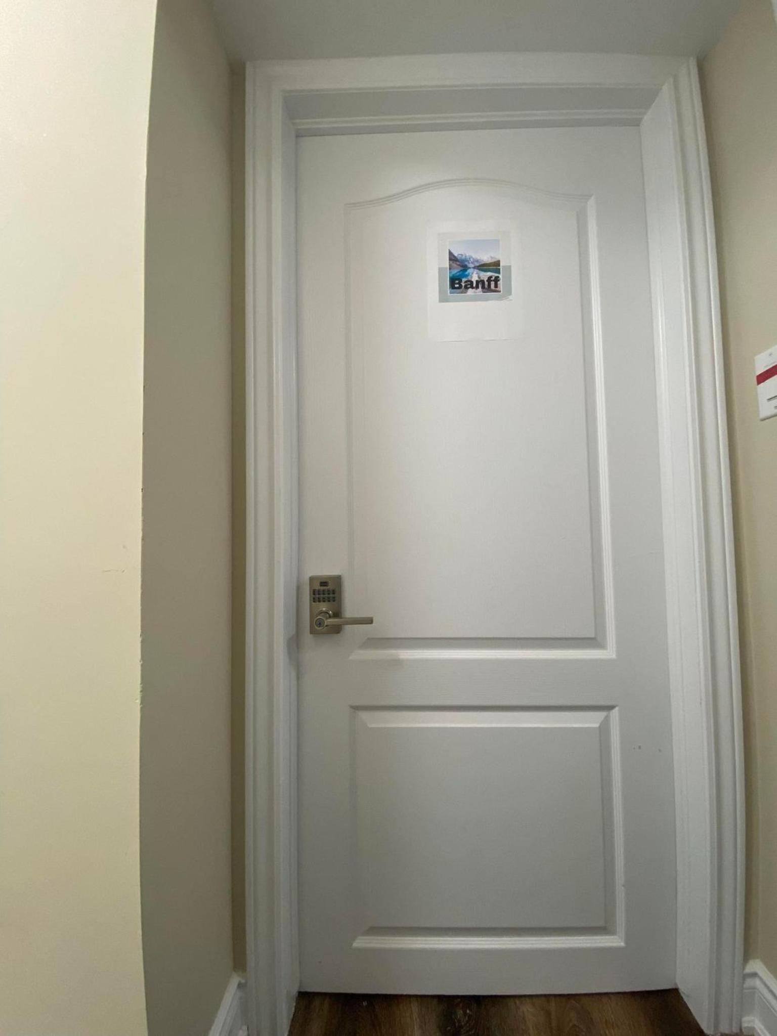 Relaxing 3 Bedroom Basement Stay