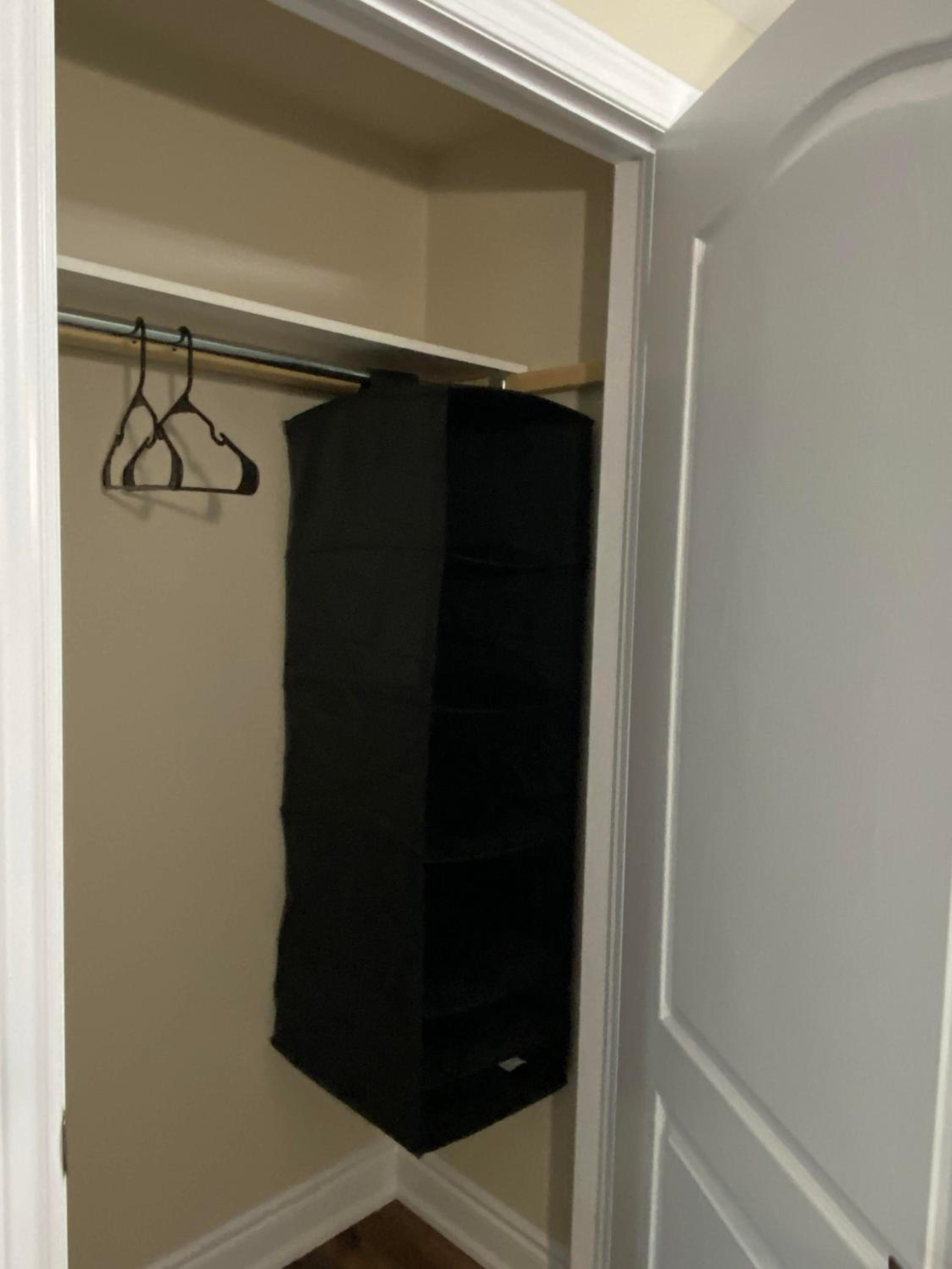 Relaxing 3 Bedroom Basement Stay