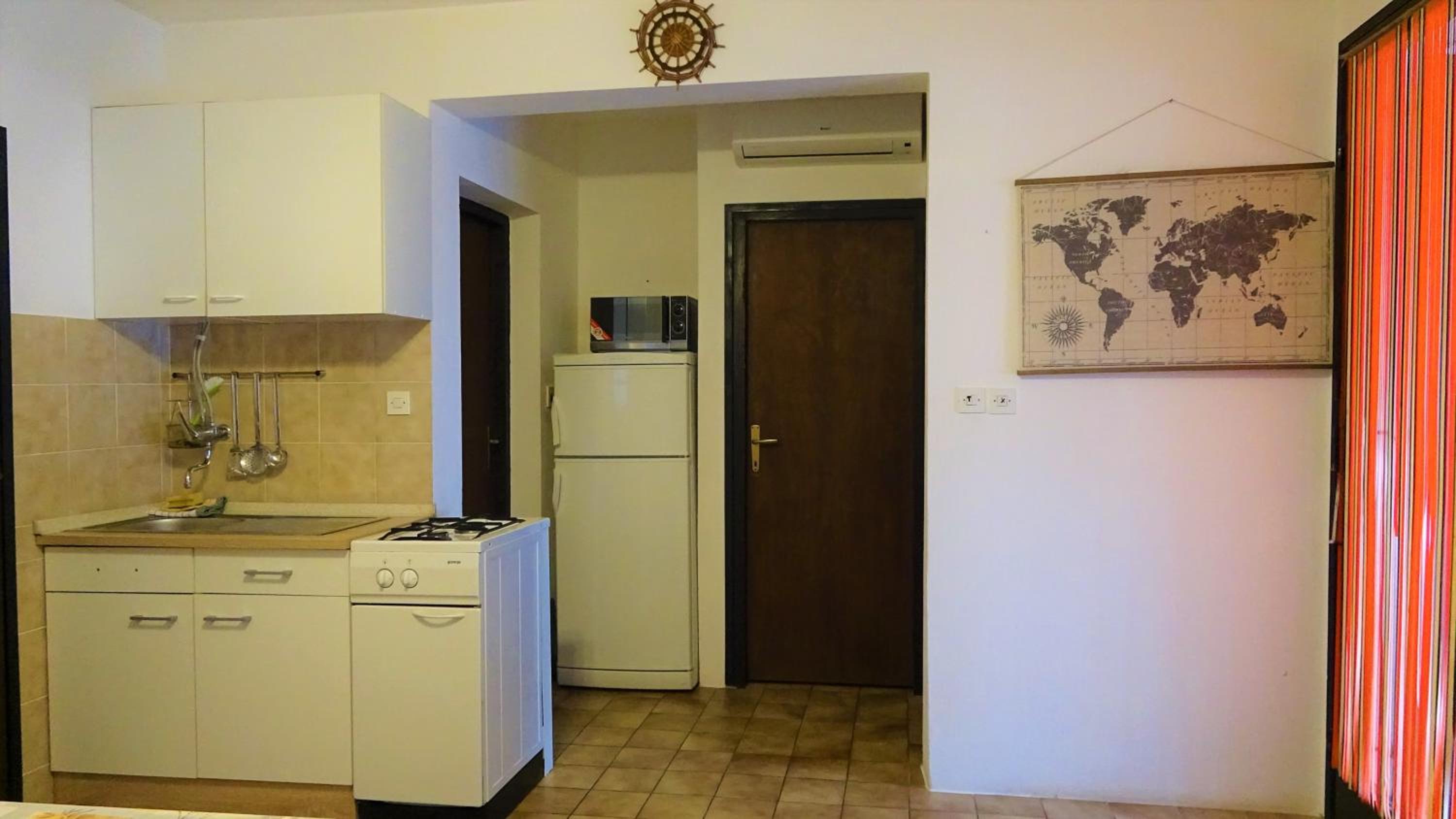 35 meters from sea Apartment Keser and House view 5