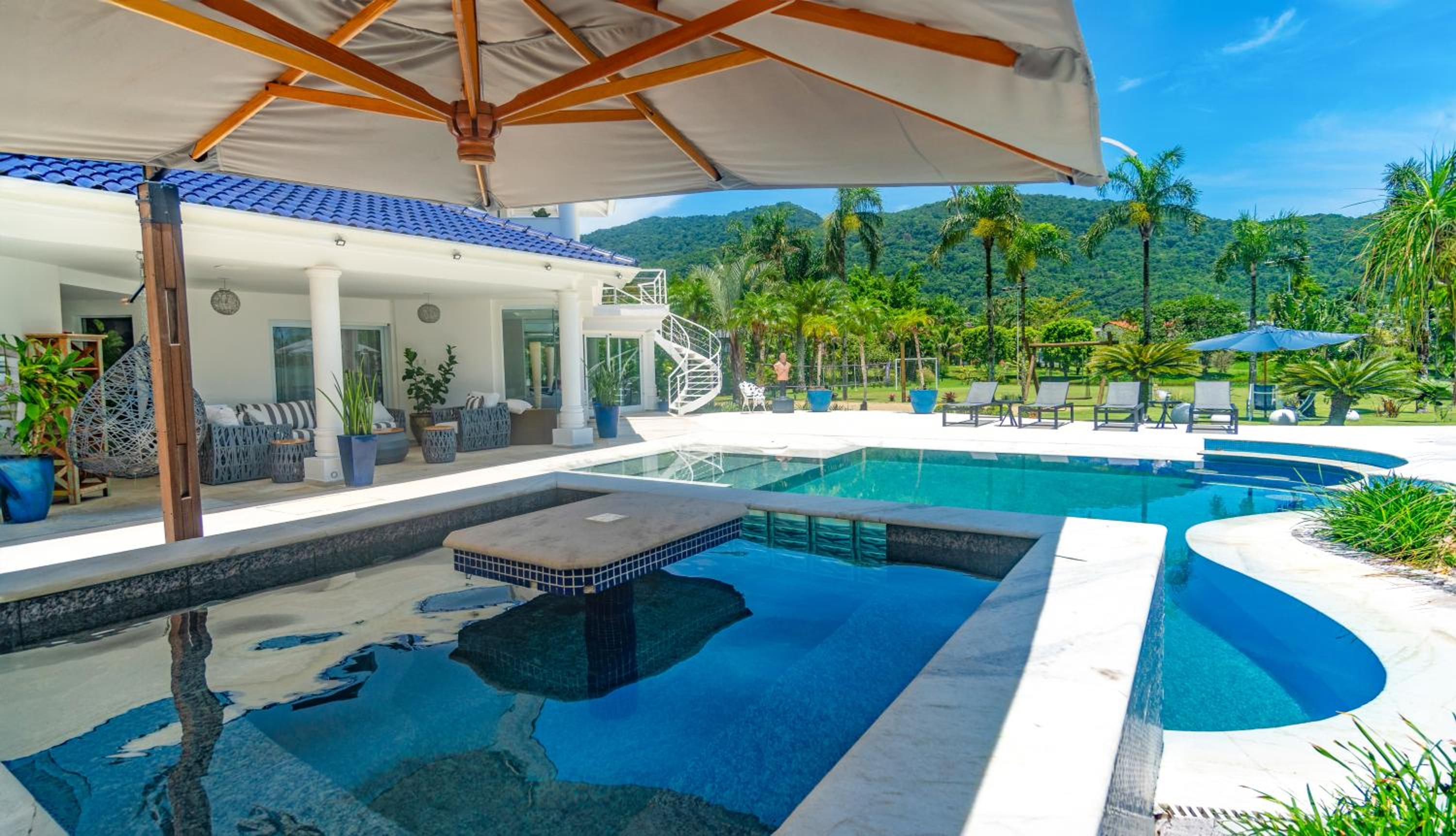 Villa Luxuosa - Condomínio Beira Mar - Costa Verde Tabatinga - Caraguatatuba - Com equipe diária