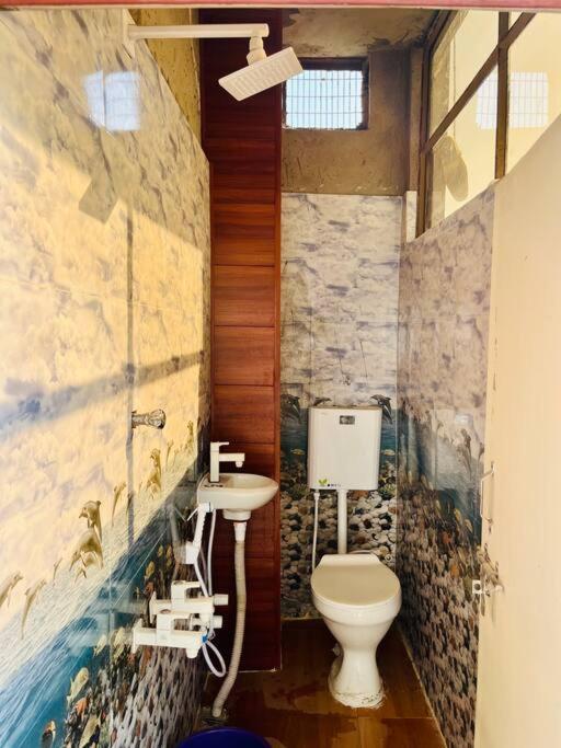 1 cozy room in homestay with kitchen and pvt bathroom view 3