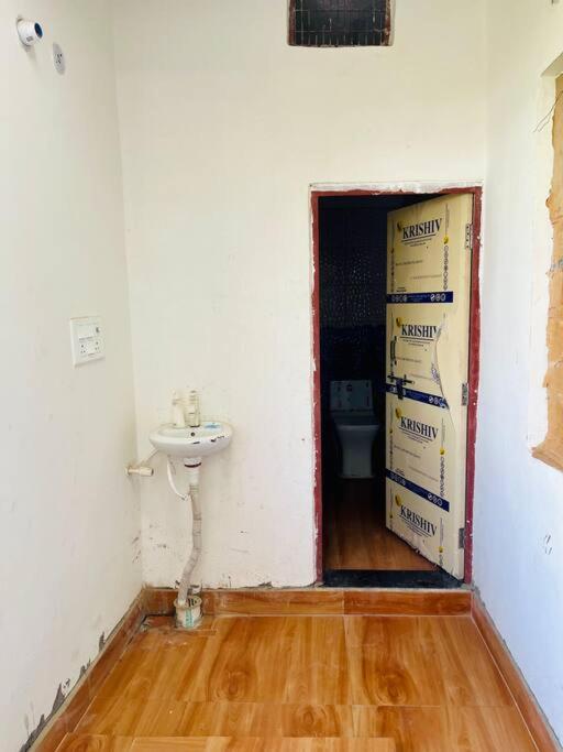 1 cozy room in homestay with kitchen and pvt bathroom view 4