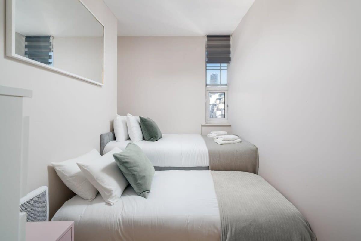 City of London - Lovely Two Bedroom Apartment