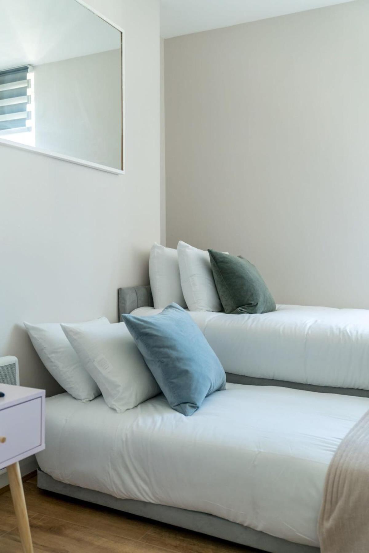 City of London - Lovely Two Bedroom Apartment