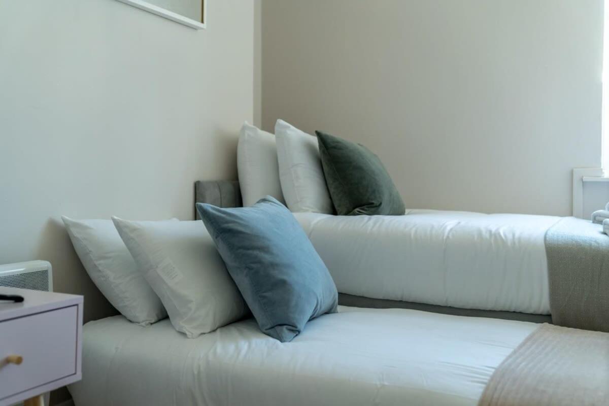 City of London - Lovely Two Bedroom Apartment