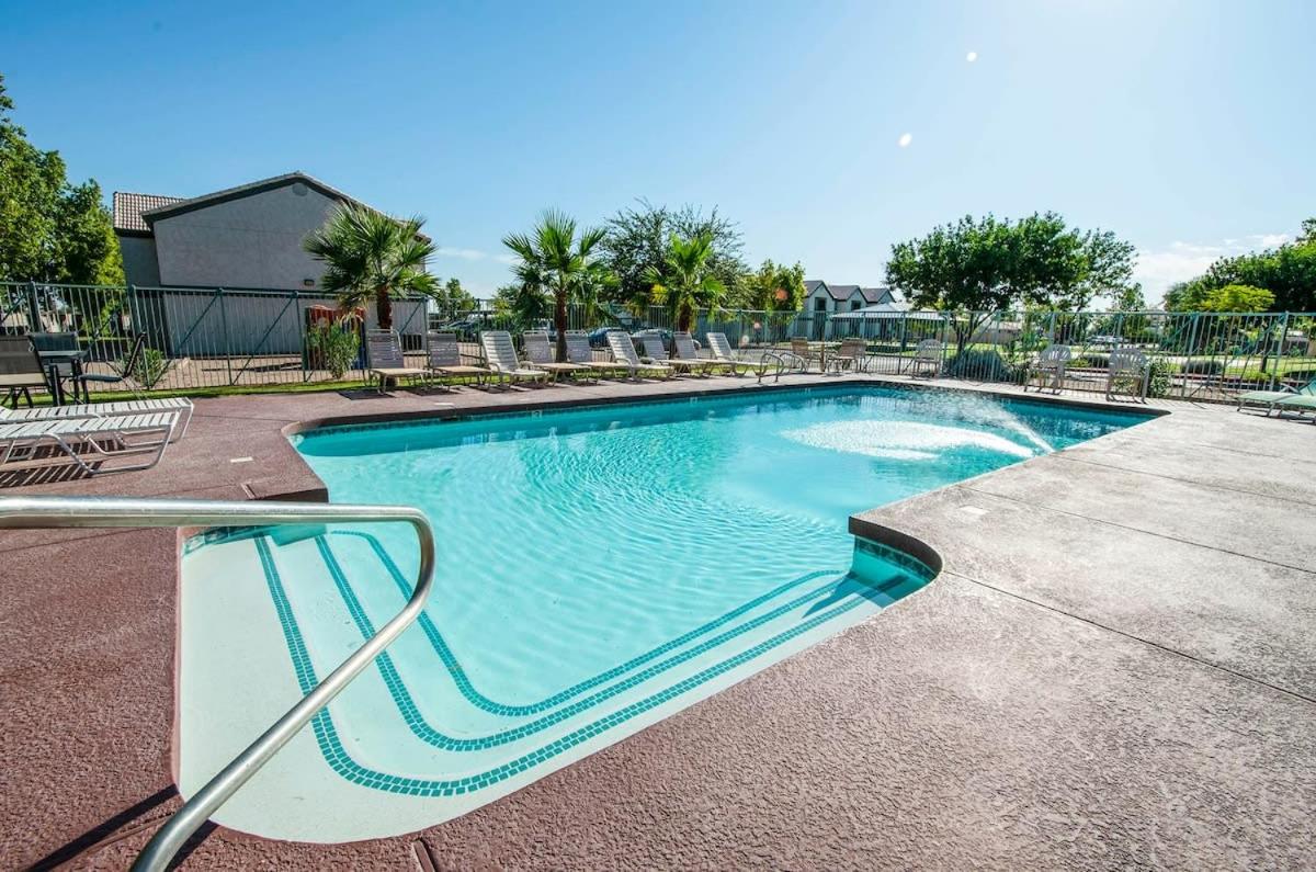 2B- Coolidge Arizona modern masterpiece 2 bd #2B