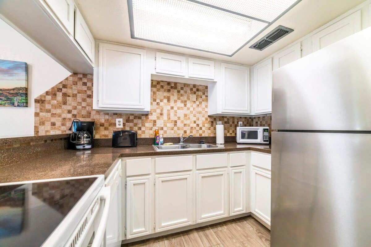 32- Modern Casa Grande Paradise heated pool condo