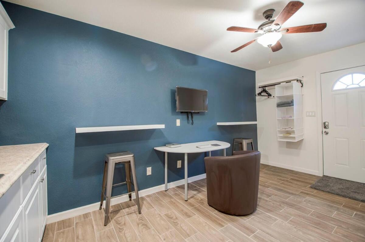 34B- Modern studio condo heated pool and dog park