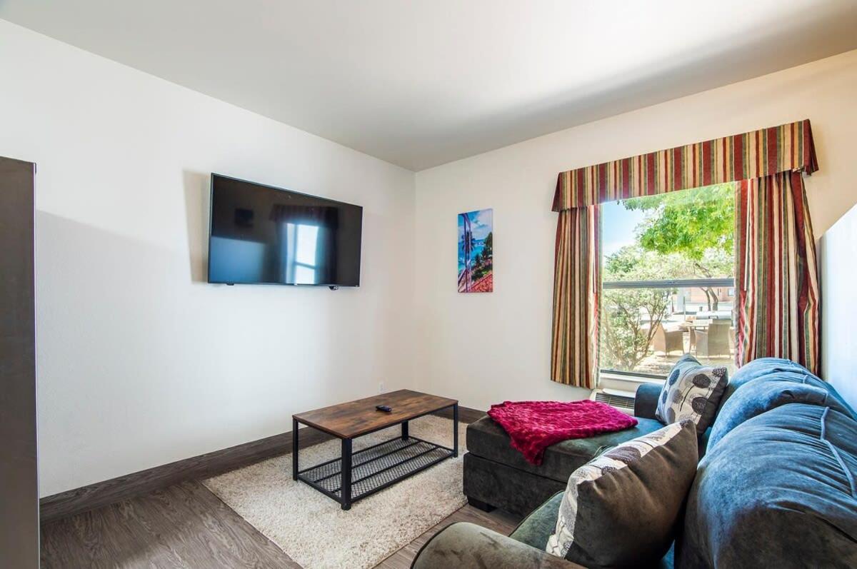 Vistas 116 - Modern luxury amenities sleeps 6